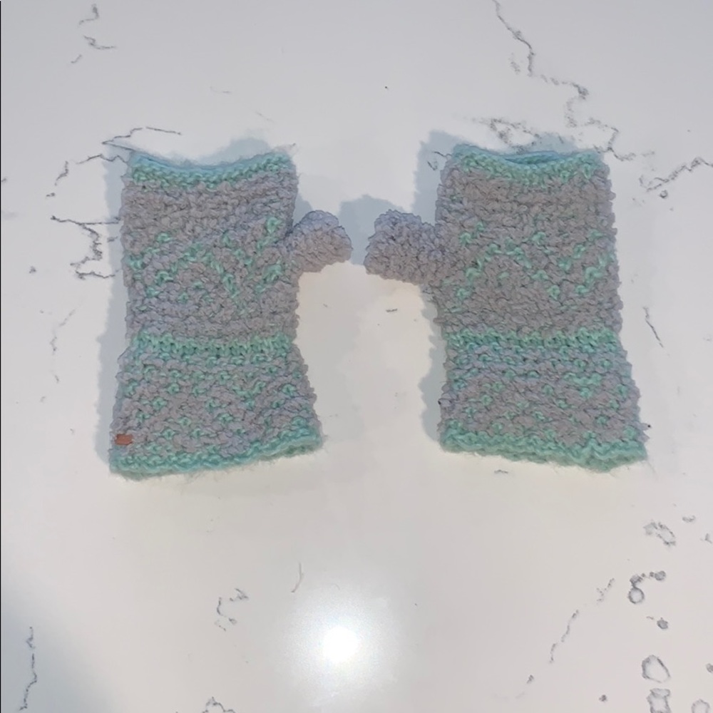 Free people teal and lilac fingerless gloves